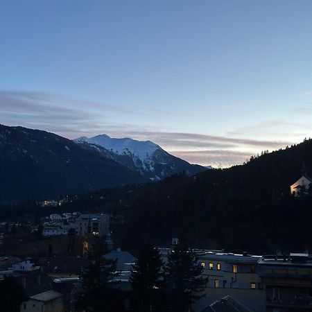 Geraeumiges Sonniges Apartment Mit Bergblick Imst Luaran gambar