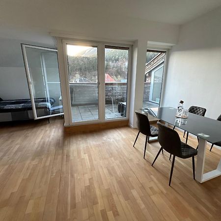 Geraeumiges Sonniges Apartment Mit Bergblick Imst Luaran gambar