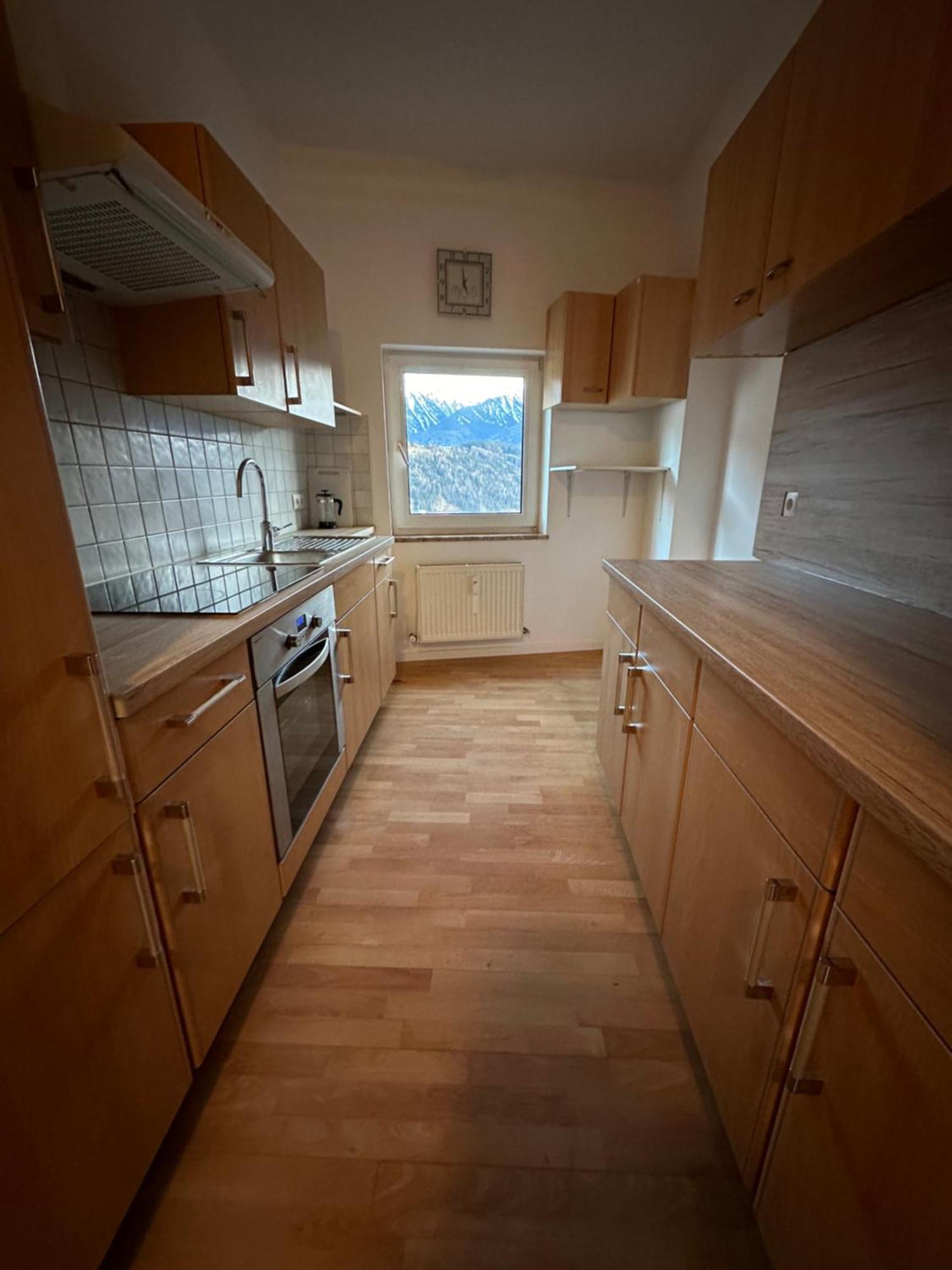 Geraeumiges Sonniges Apartment Mit Bergblick Imst Luaran gambar
